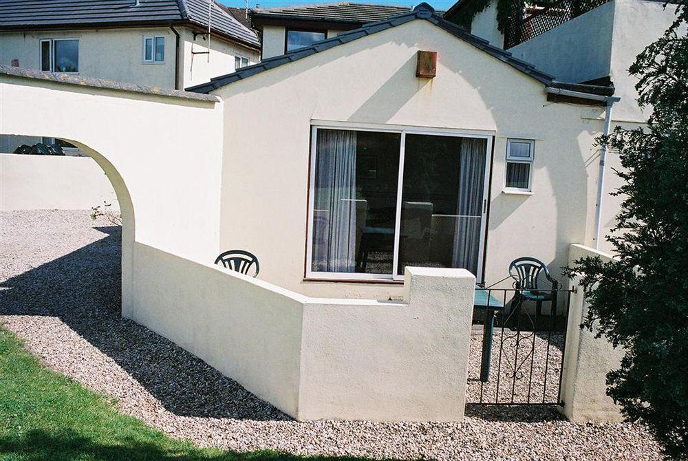 Crossways & Sea View Holiday Apartments Torquay Extérieur photo